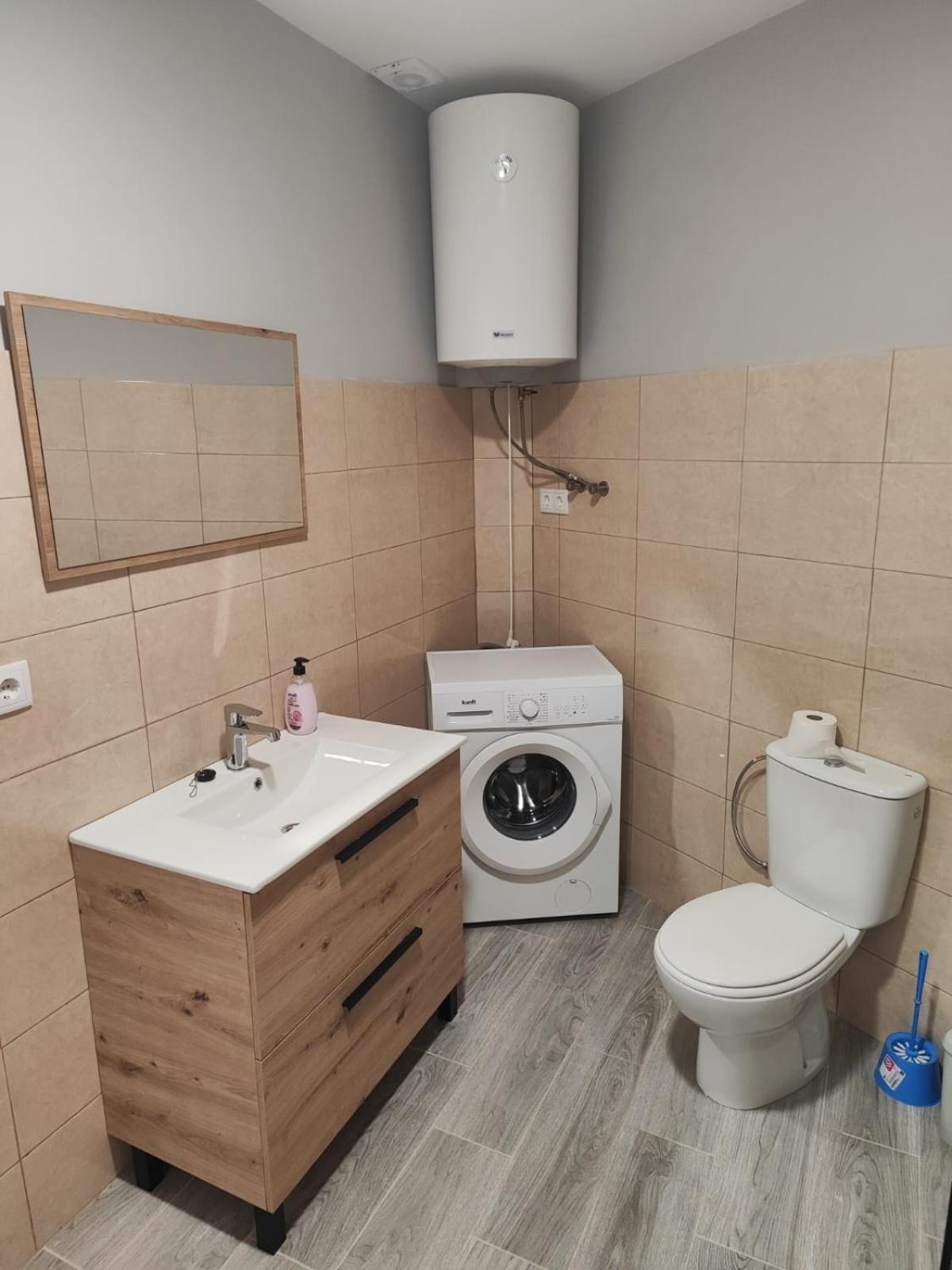Apartamento La Garrucha Argamasilla de Alba Exterior foto